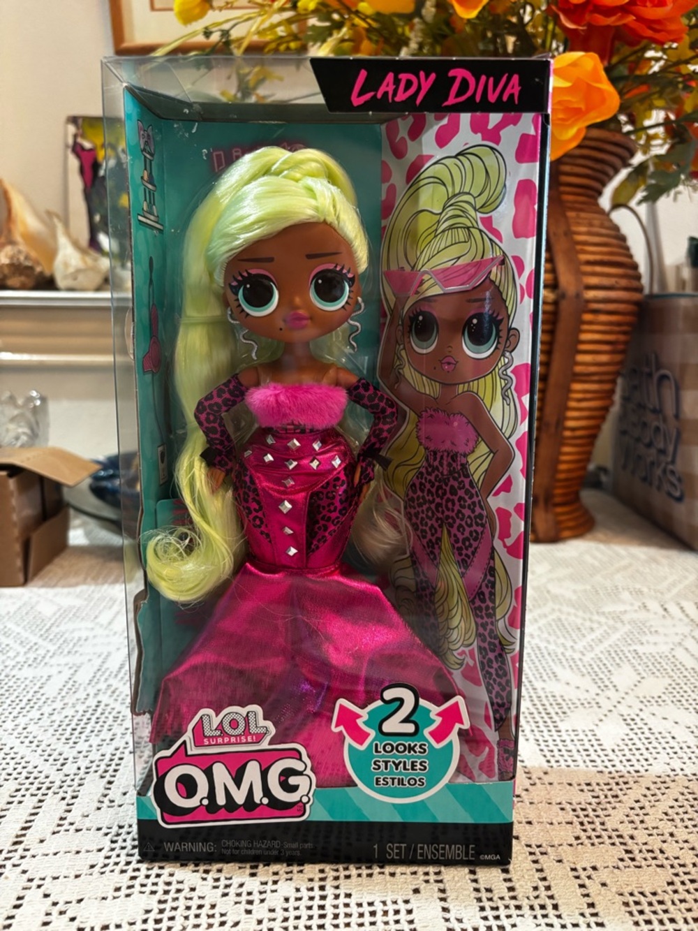 (WT 2026) L.O.L Surprise OMG Lady Diva Fashion Doll - Hot Pink